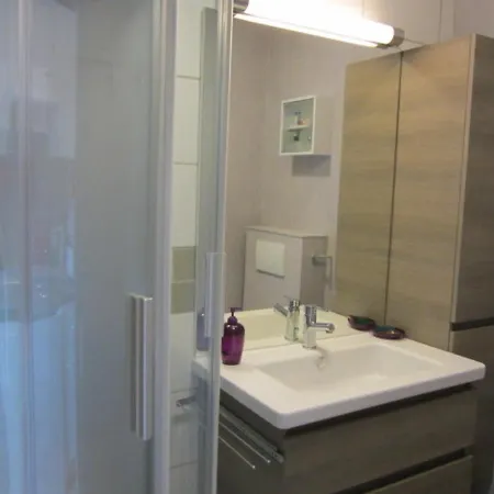 Renove 4 Personnes, Pied Des Pistes, Balcon Sud, Tv/dvd, Cuisine Equipee, Parking Gratuit. - Fr-1-689-97